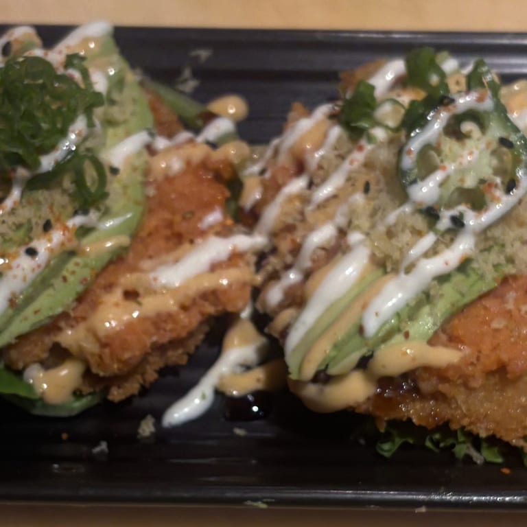 Delicious Rainbow Roll Experience